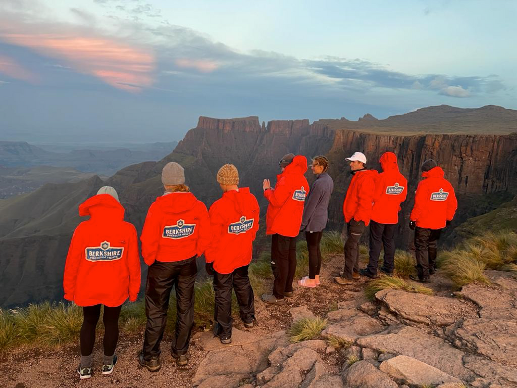 5 school kids complete South Africa's toughest 250 km hike - the Drakensberg Grand Traverse