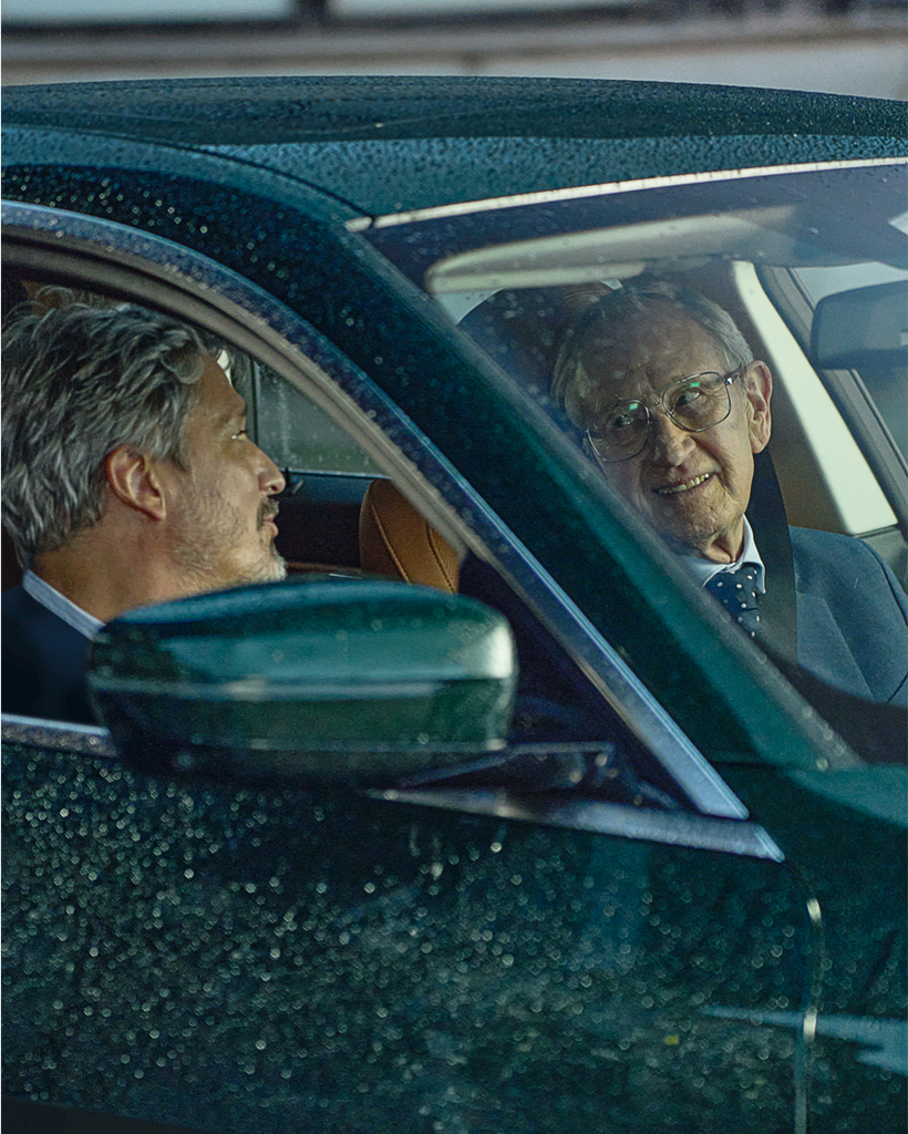 Freude forever: BMW sends greetings with a heart-warming father-and-son story.