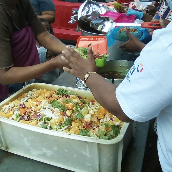 Thava Restaurant feeds the Community during coronavirus crisis