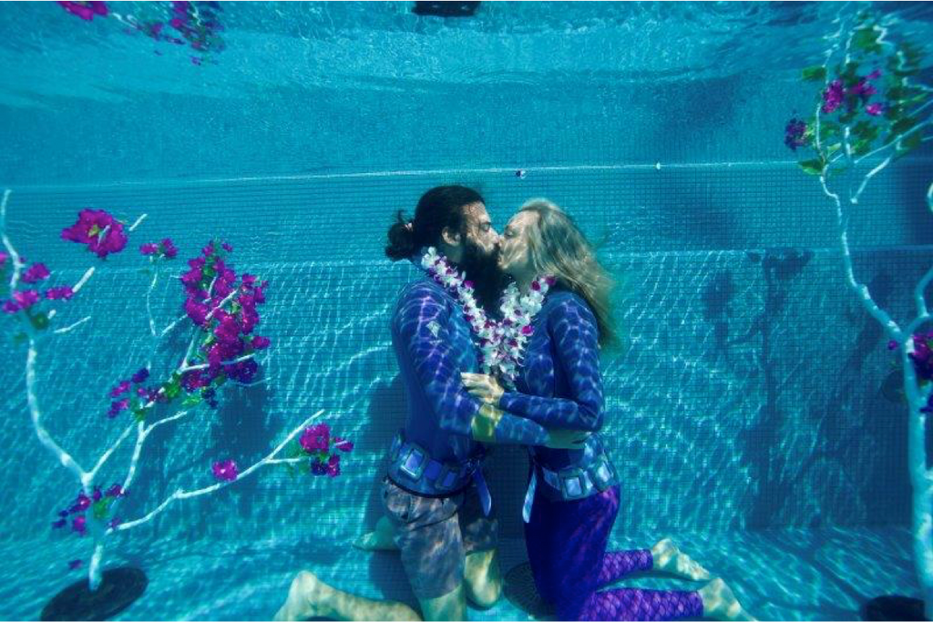 South African and Canadian freedivers break Guinness World Record for longest underwater kiss
