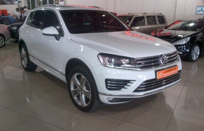 2015 VW Touareg 3.0TDI V6 DSG R-Line - iloveza.com - 1