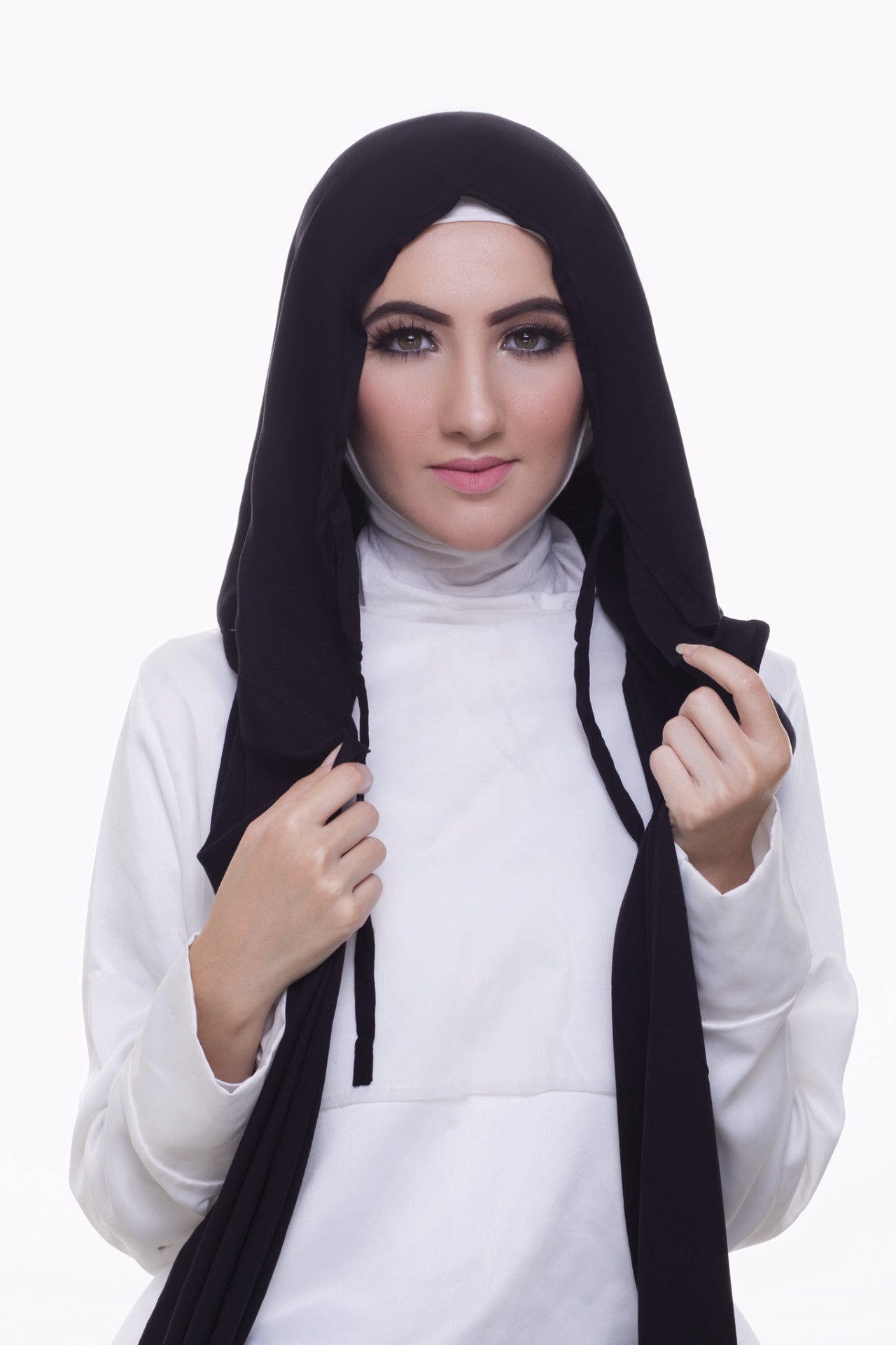 Pearl Daisy - Black Textured Wing Hoojab - iloveza.com - 3