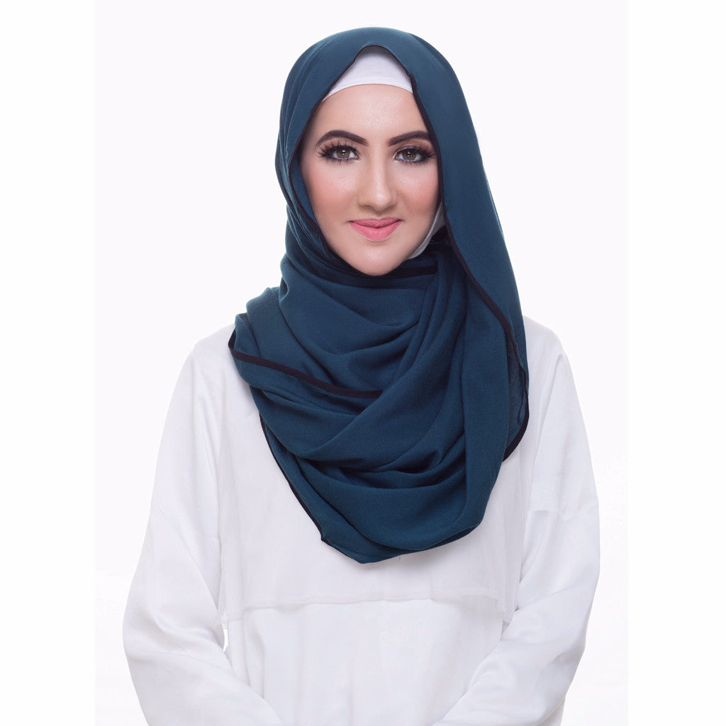 Pearl Daisy - Ocean Bordered Weightless Large Hijab - iloveza.com - 1